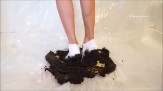 Custom Fetish - Vicki s White Ankle Socks Vs Cake - Fetish-6