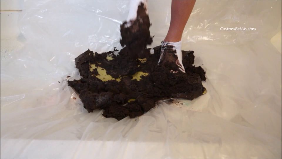 Custom Fetish - Vicki s White Ankle Socks Vs Cake - Fetish