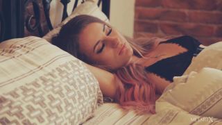 7660 Lili F A Play 1080p-0