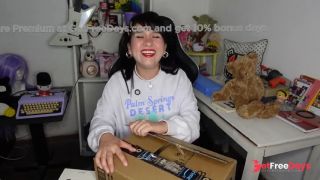 Unboxing sopresa y leemos un poema de Nach-1
