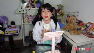 Unboxing sopresa y leemos un poema de Nach-5