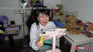 Unboxing sopresa y leemos un poema de Nach-8