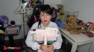 Unboxing sopresa y leemos un poema de Nach-9