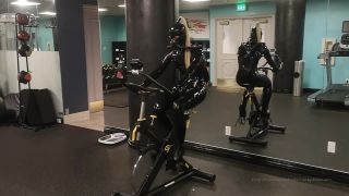 vicky d pbAnaerobic training with gasmask and 3l rebreather bag-5