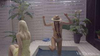 Video Foxy Alissa, Nikki Hill Sexy Vacation 1080p FullHD-1