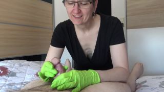 M@nyV1ds - GermanHotMilf - Green Gloves Covered in Cum-4