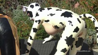 [K2S.CLUB] Queens of Kink - Fetish Liza and Natalie Goth TV - Latex cow inspected and fucked stage 1 - FullHD 1080P-6