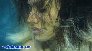 Sex Underwater.com - Natalia Mendez Bow Bottoms - Blowjob-7