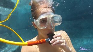 SexUnderwater e1247 Cadence Scuba Training (mp4)-0