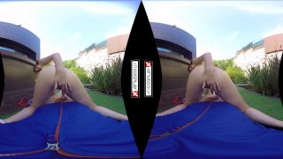 Video Anny Aurora Pokeballz 1440p 2K-3