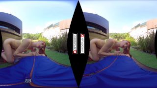 Video Anny Aurora Pokeballz 1440p 2K-4