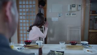 JUR-440 愛液だらだらおマ〇コを濃厚クンニと絶倫チ〇ポで満たす叔父の逆PtoM性交 市来まひろ-7