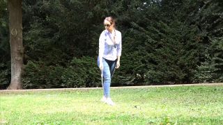 FEMDOMFOTO - Lady Iveta - Freestyle Cracking 1 (German).-3