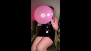 Sexy Blonde In Latex Blow To Pop Balloons Looner Fetish-8