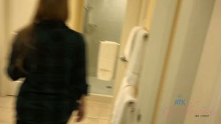 Cali Hayes - Hayes. Episode 331, Scene 1.-1