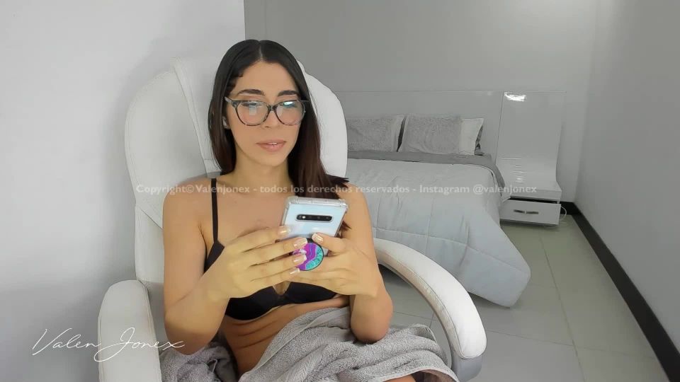 porn clip 6  Shemale Webcams Video for January 20, 2020 – 27, shemales on shemale porn