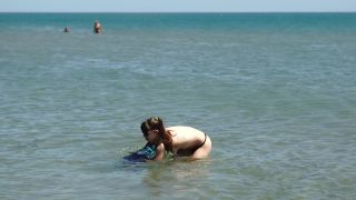 Luna Rival - louprival () Louprival - sortie plage topless avec les dogs 12-07-2017-1