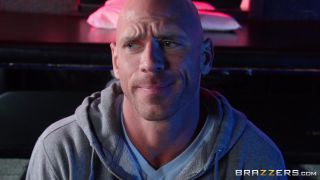 A Stepfather Saw His Stepdaughter At A Strip Club (Hot Babes) Dee Dee Lynn-1