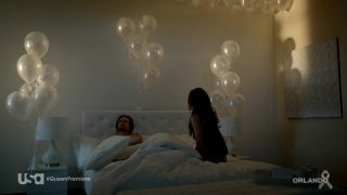 Alice Braga – Queen of the South s01e01 (2016) HD 1080p!!!-1