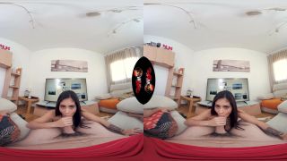 Aysha Winter Wonders VR Experience: Dive Into Her World-8