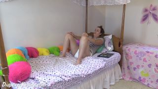 DiaperedonlineAlisha Alisha Reading (1)-7