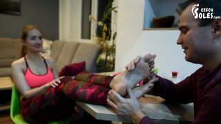 [GetFreeDays.com] Hurt Ankle And Her Sweaty Feet To Be Worshiped Foot Wor joi-9