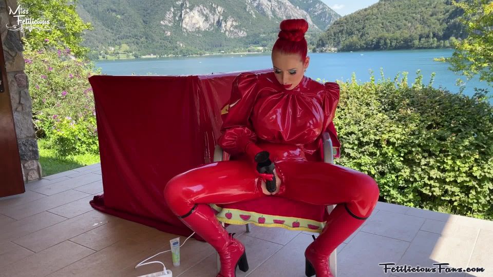 FetiliciousFans SiteRipPt 2The Red Vacuum Cube