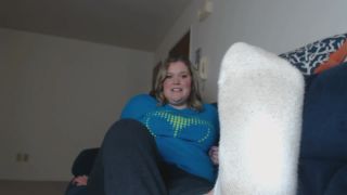 porn clip 27 Goddess Lisa Lux – Worshiping My Gym Shoes and Socks | dirty talking | femdom porn spit fetish porn-3