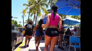 Candid Voyeur 1606-9