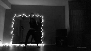Lucy - loopyy () Loopyy - taking another break from our regularly scheduled program to show yall this dance video 20-03-2020-7