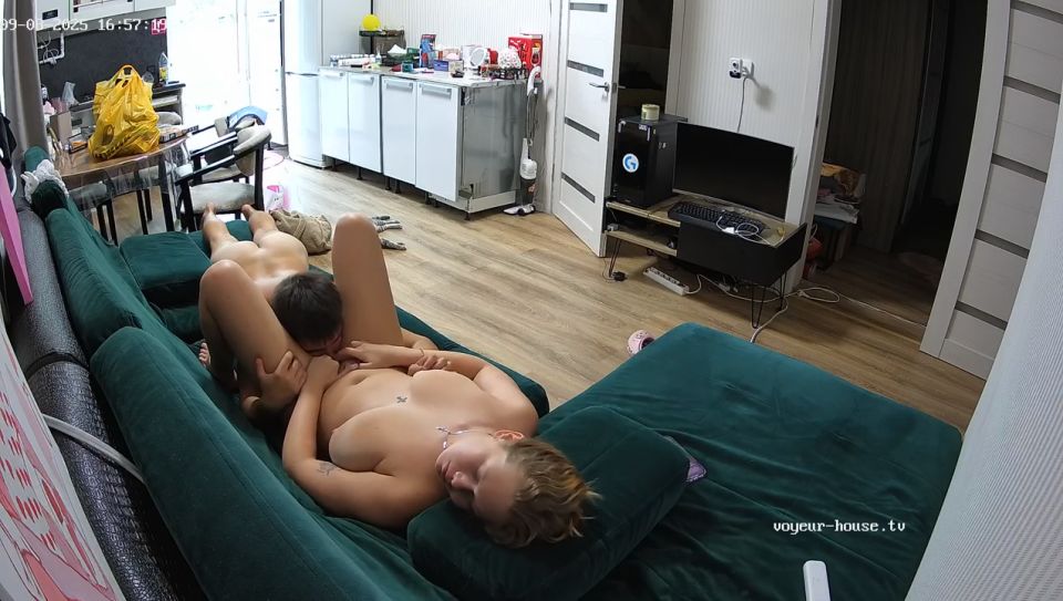 Voyeur-House: Swera Jaxon Couch Sex 2025 HD Video