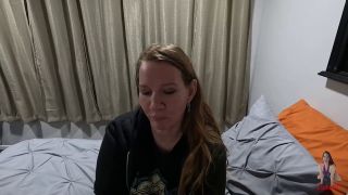 Cumshot Amateur mom does her first dick rating video for a fan-2