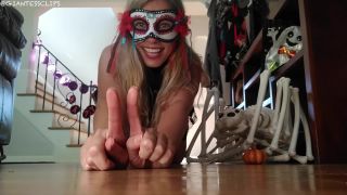 LTLGiantessClips - PennyPlace in Trick Or Treat - Giantess POV Feet & Vore SFX - Giantess-8