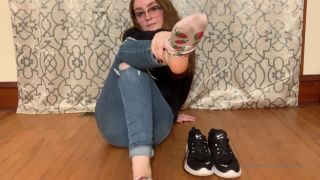 Celestial Tootsies Celestialtootsies - full face shoe and sock removal i was dying to take them off all day 11-08-2019-0