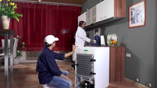 2 Stunden Notgeile Hausfrauen 3 (2024).-6