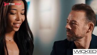 Wicked - Lia Lin Learns About Painting And Gets Fucekd By Her Tutor-2
