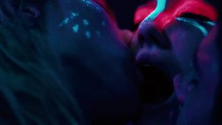 Nathalia Dill, Livia de Bueno – Paraisos Artificiais (2012) HD 1080p - (Celebrity porn)-6