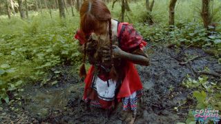 Lyndra Lynn - Rotkäppchen masturbiert im waldschlamm 1080P - Amateur-2