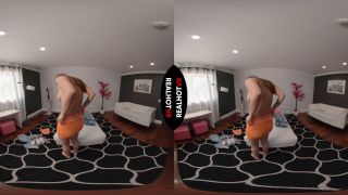 18 Yr Old Big Tits Teen Seduces You In The Office - Gear VR-2