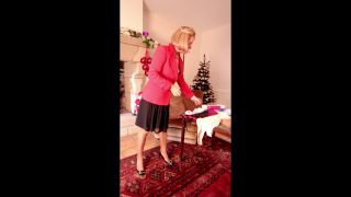 Christmas Shopper Claudine - MILF-1