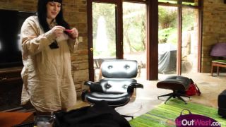 Girls Out West - Lost Girls - Candid Moments Video Sex Do...-1