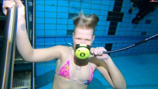 HornyRoxy - Scuba StressTest-1