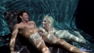  SexUnderWater presents fuckme uw112k (MP4, SD, 854×480) | teens | teen -6