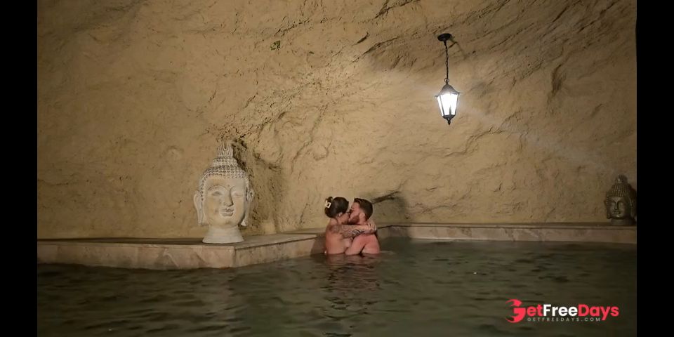 [GetFreeDays.com] Late night fuck and facial on holiday Sex Video November 2022