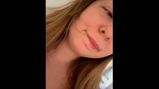 brunette OnlyFans Vixen Glitterati Teases Her Curvy Booty in Nude Video Glitterati-1