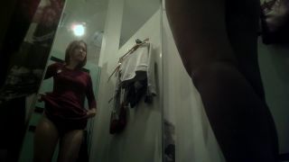 girls in the fitting room 5 -4