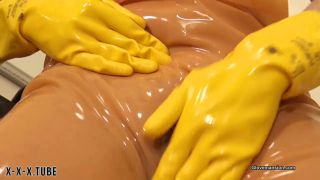 Glovemansion Rubber Gloves And Boots Wank  Breathplay  Glovemansion -3