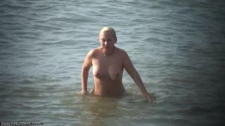 video 5 Nudist beach voyeur camera hunting for naked pussies - hidden camera - webcam -1