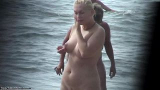 video 5 Nudist beach voyeur camera hunting for naked pussies - hidden camera - webcam -3