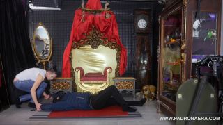 Padrona Era in Video - Attack On The Thief - Kicking Down...-1